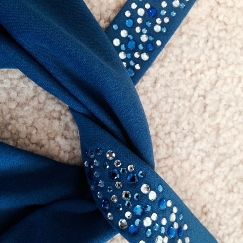 Blue top - Picture 3 of 4
